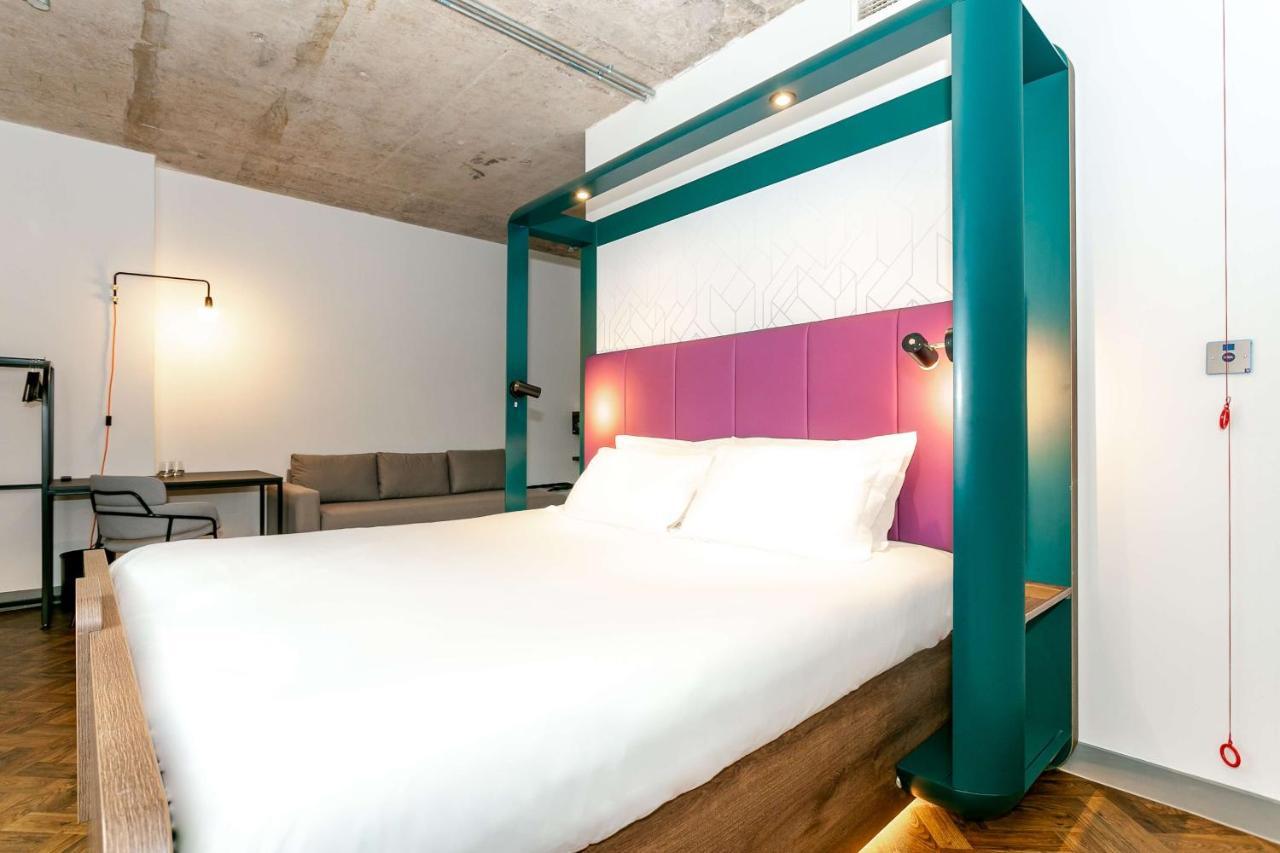 Yotel Manchester Deansgate Exterior photo